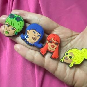 4 friends with colorful hair